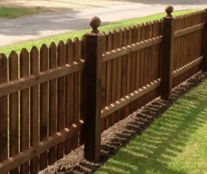 Деревянный штакетник для забора из дуба